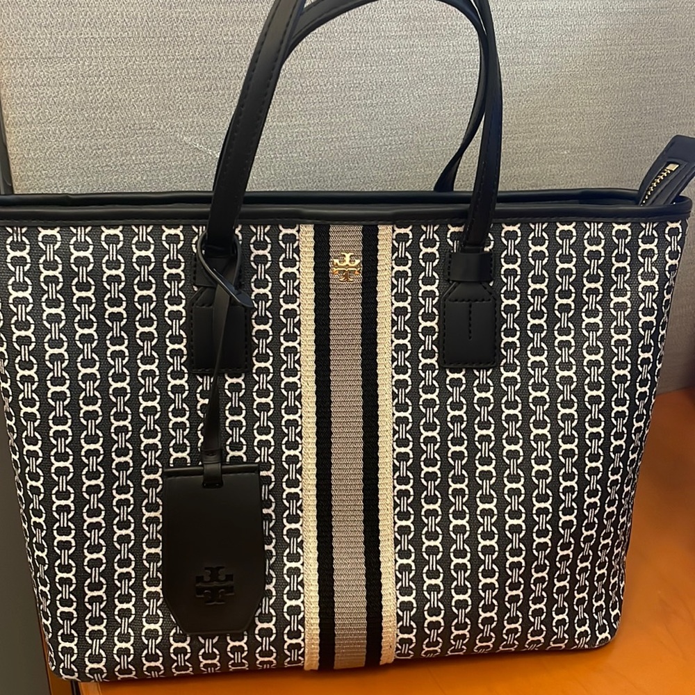 Tory Burch purse